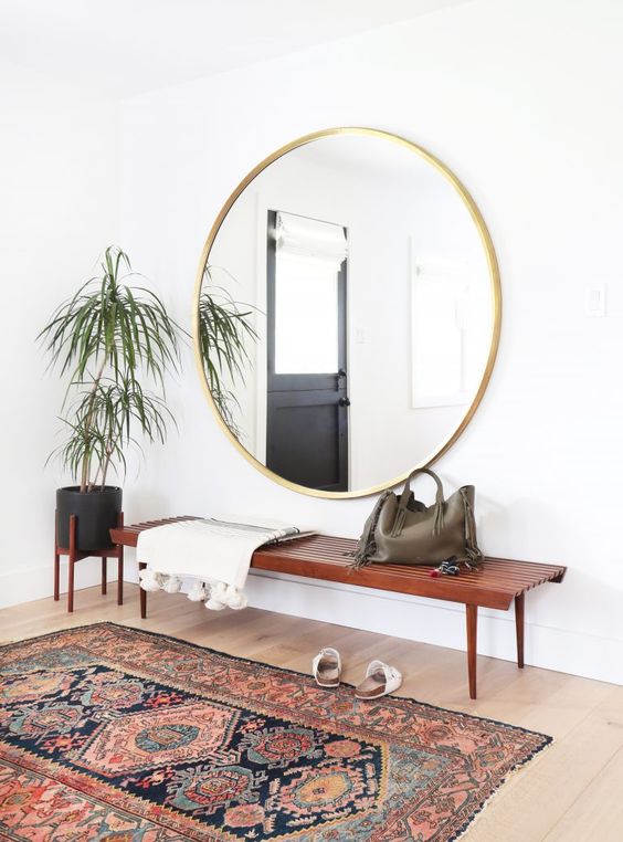 How to pick the perfect mirror for your hallway